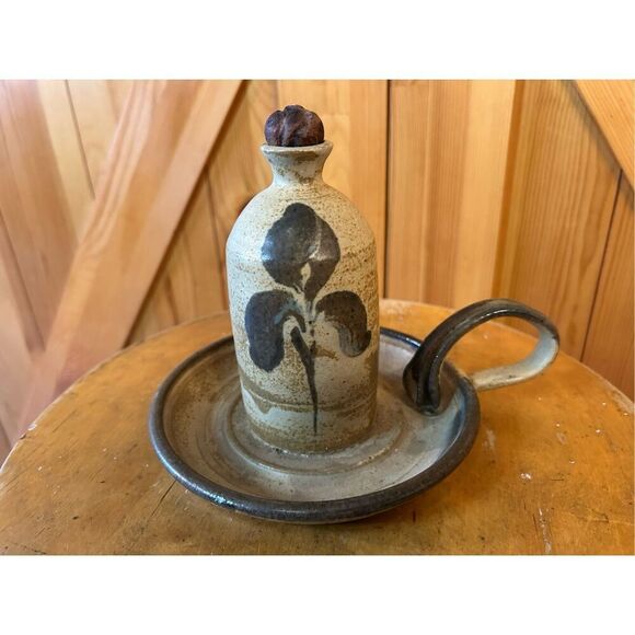 Vintage Signed Pottery Oil Jar Hand Painted Hand Made Signed Bussey (8604) Damag - Picture 2 of 9